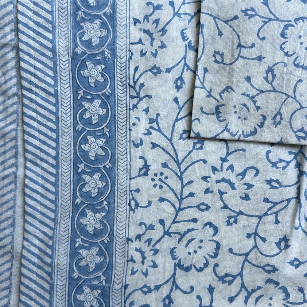 Julia Amory rectangular tablecloth